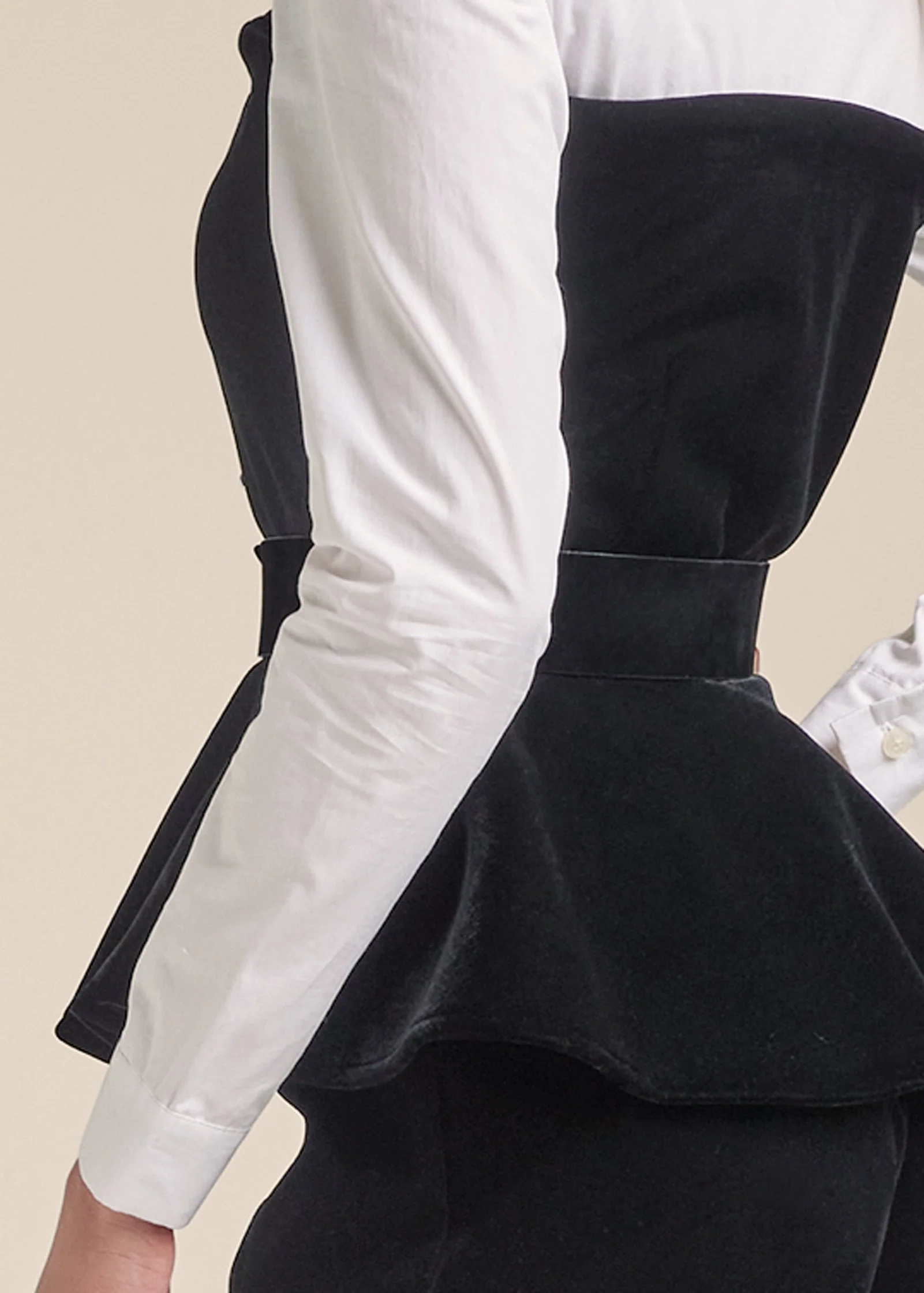 Belted Velvet Shorts Set - Black Multi - Image 4