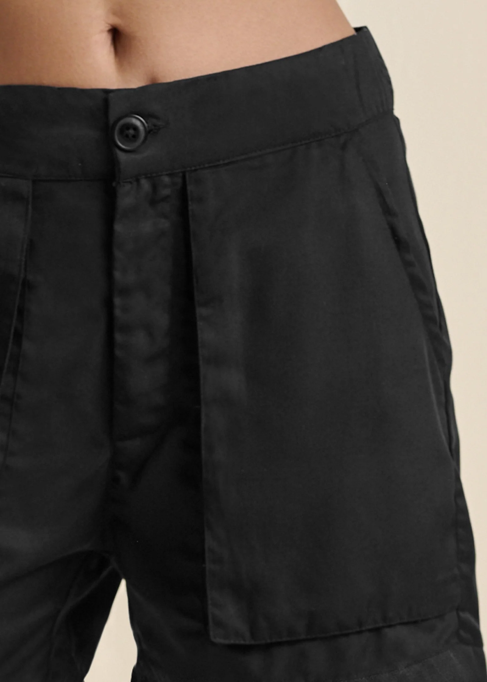 High-Waist Walking Shorts - Black - Image 5