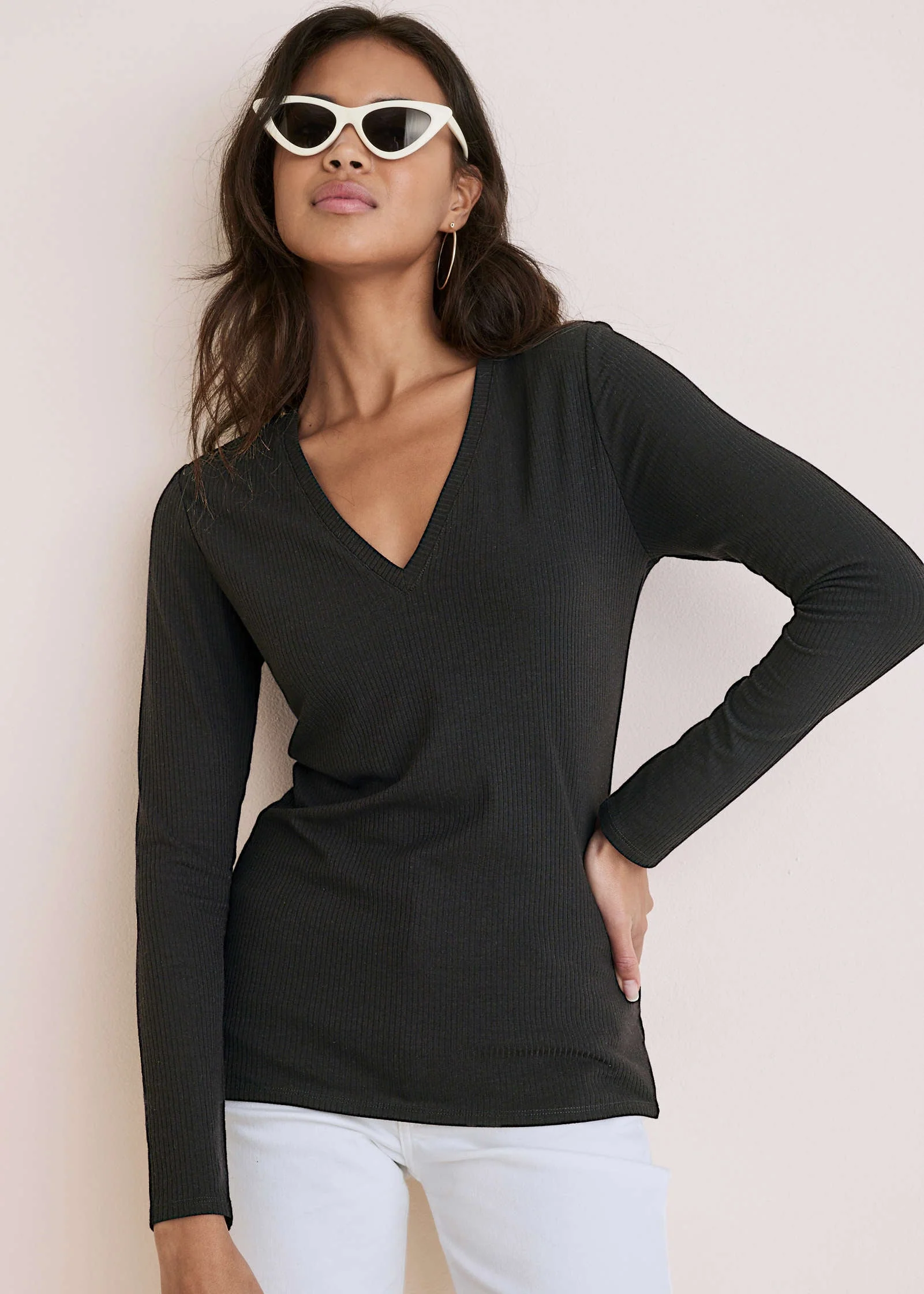 Ribbed Long Sleeve V-Neck - Black