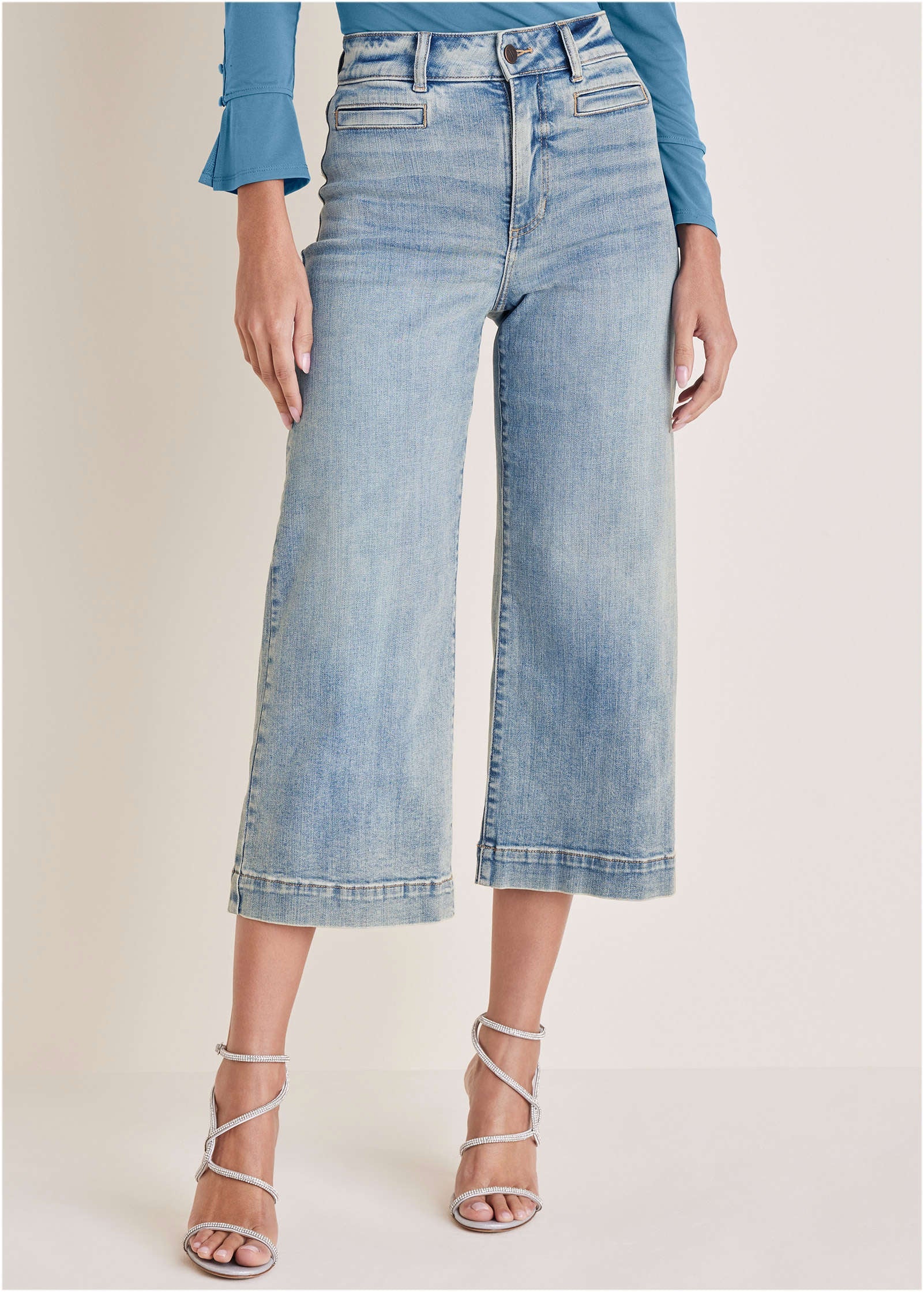 Sophia Wide Leg Crop Jeans - Light Wash - Image 2