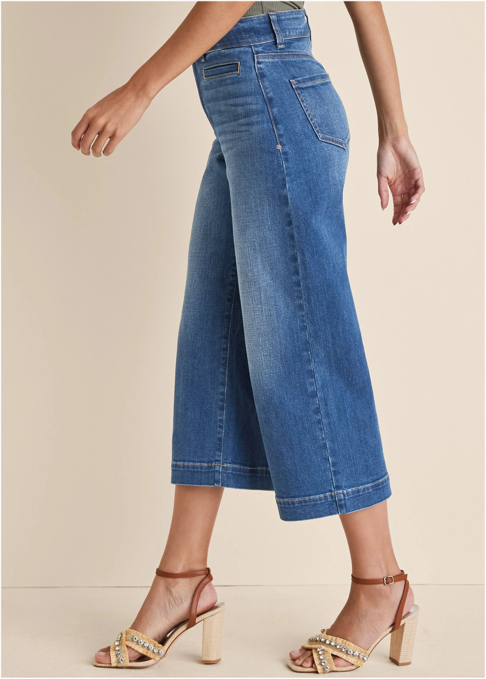 Sophia Wide Leg Crop Jeans - Medium Wash - Image 4