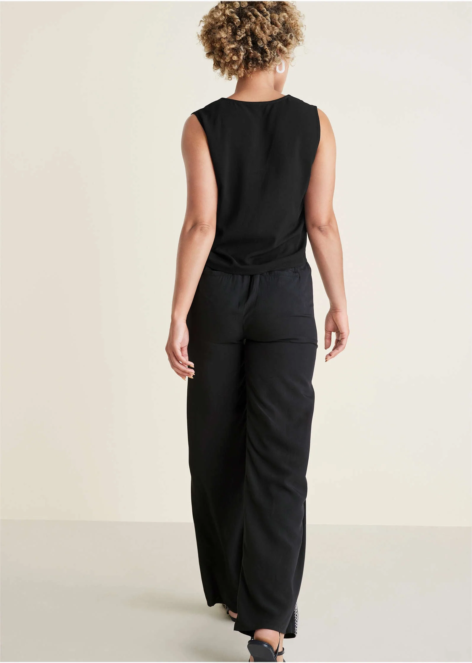 Embroidered Floral Tank - Jet Black - Image 4